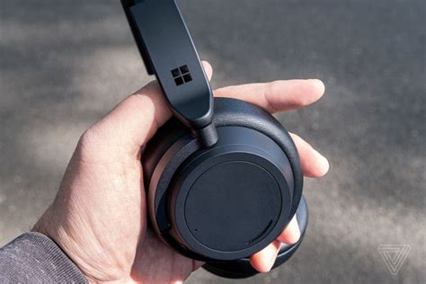 Microsoft Surface Headphones 2 review: perfect for work-from-home life ...