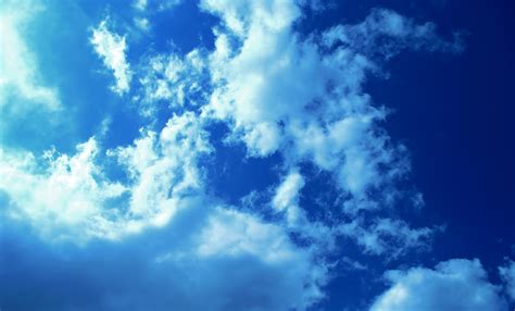 Blue Sky Background Wallpaper - WallpaperSafari