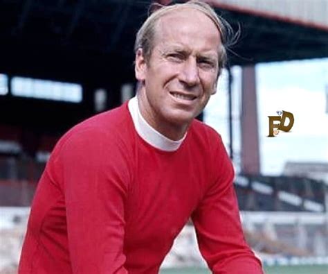 Bobby Charlton Biography - Facts, Childhood, Family Life & Achievements