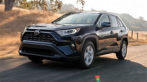 2021 Toyota RAV4 Hybrid Buyer's Guide: Reviews, Specs, Comparisons