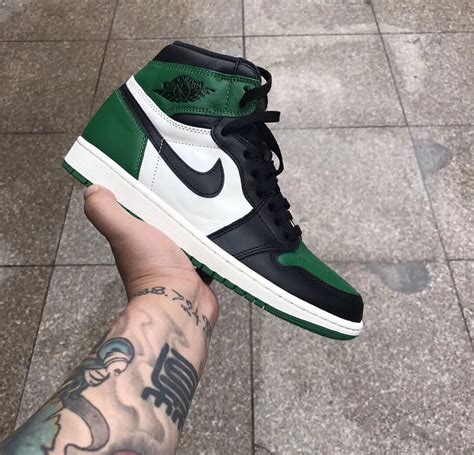 First Look at the Air Jordan 1 'Pine Green' - WearTesters