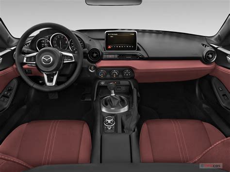 2022 Mazda MX-5 Miata Pictures: | U.S. News