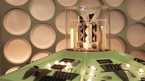 Time-lapse | First Doctor's TARDIS Console | Doctor Who - YouTube