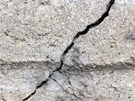 How to Repair Cracks in a Concrete Wall