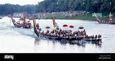 ARANMULA BOAT RACE PROCESSION Stock Photo - Alamy