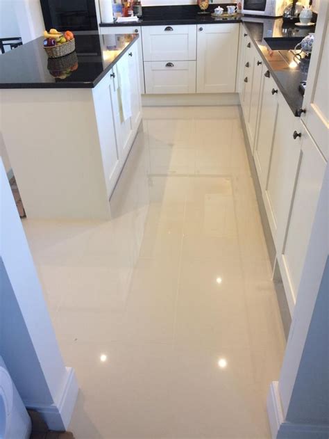 White polished porcelain floor tiles White kitchen, white shiny floor ...