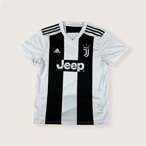 Juventus Home Football Shirt Ronaldo 7 Size:... - Depop