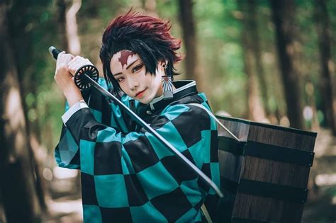 10 Wonderful Cosplay of Demon Slayer's Tanjiro Kamado | CBR | Cosplay ...