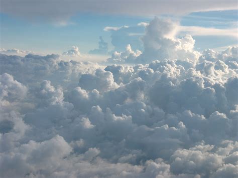 ファイル:Cumulus Clouds Over Jamaica.jpg - Wikipedia