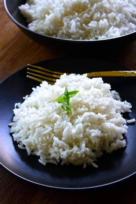 Perfect Loose White Rice Recipe {Video} - EnriLemoine