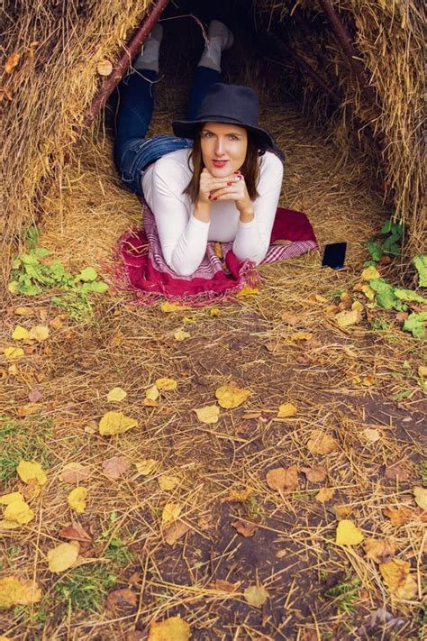 Thatched Hut in the Autumn Forest. Cabin in the Countryside Stock Photo ...