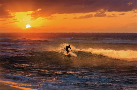 Hawaii's 5 Most Well-Known Surfers