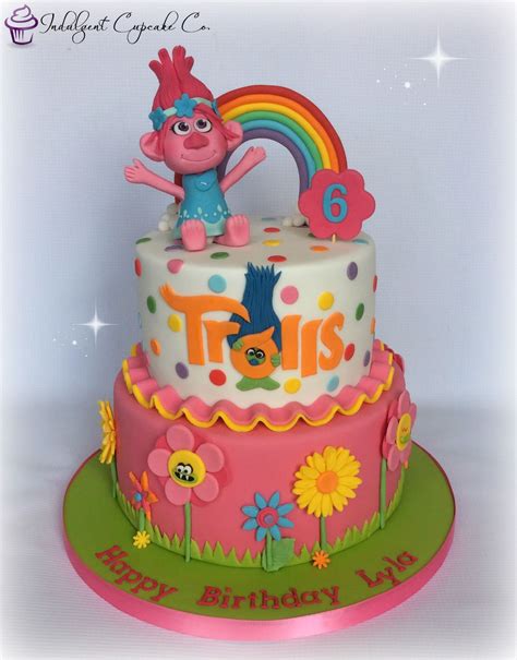 Princess Poppy 'Trolls' cake..... | Cumple de trolls, Fiesta de ...