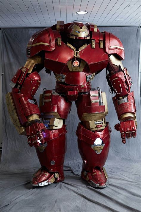 This Hulkbuster Costume Is The Most Realistic Cosplay Of All Time