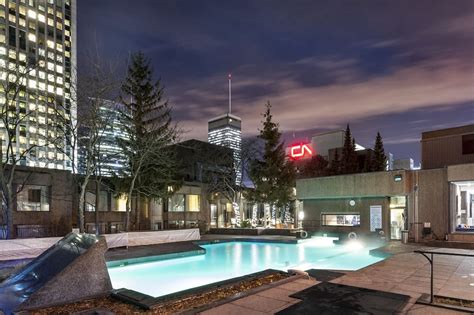 Book Hotel Bonaventure Montreal in Montreal | Hotels.com