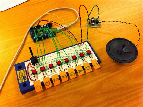 [Tutorial] Making PIANO KEYBOARD with LM555 IC