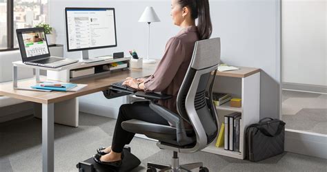 How to Sit in Ergonomic Chair? 8 Best Tips