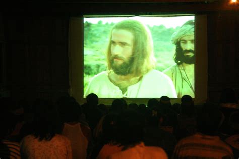 Eight new JESUS Film translations; one dedication - Mission Network News