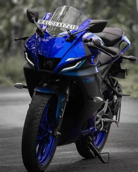 Yamaha R15 V4 Bike Review | V3 r15 black, Bike photo, Bike photography