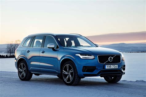 2018 Volvo XC90 plug-in hybrid SUV: bigger battery, slight range boost