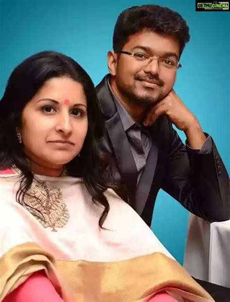 Thalapathy Vijay's Wife Sangeetha Vijay Unseen HD Gallery - Gethu ...