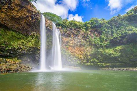 15 Amazing Waterfalls in Hawaii - The Crazy Tourist