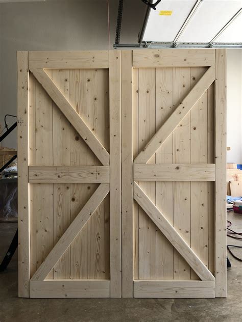 DIY Barn Yard Doors in 2022 | Garage door design, Diy garage door ...