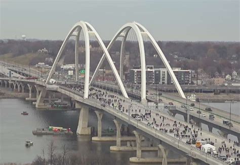 I-74 bridge over Mississippi river opens in Quad Cities | WALS