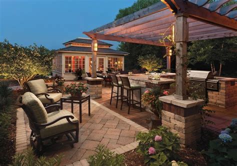 Stonehenge® and Umbriano® patio with Brussels Dimensional™ BBQ Grill ...