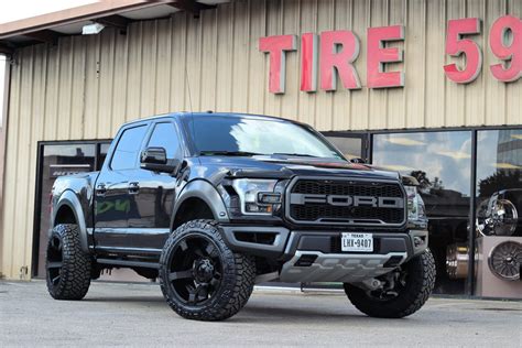 2018 Ford F-150 Raptor Black KMC XD811 Rockstar II Wheel | Wheel Front