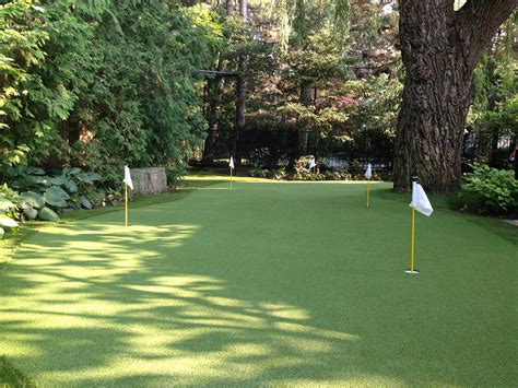 5 Hole Golf Green - Artificial Grass Toronto | Design Turf