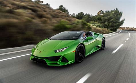 LAMBORGHINI Huracan EVO Spyder - First GT