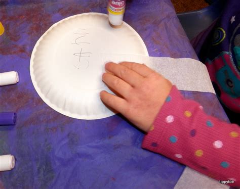 Tippytoe Crafts: Paper Plate Ghosts