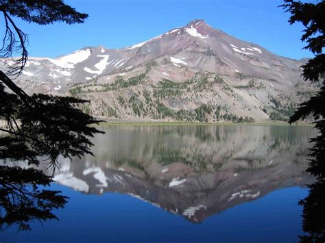 The Volcanoes of the Three Sisters Area, Oregon | VolcanoCafe