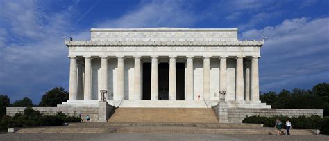 Lincoln Memorial, A Monument To The Memory of A Fighter For Democracy ...