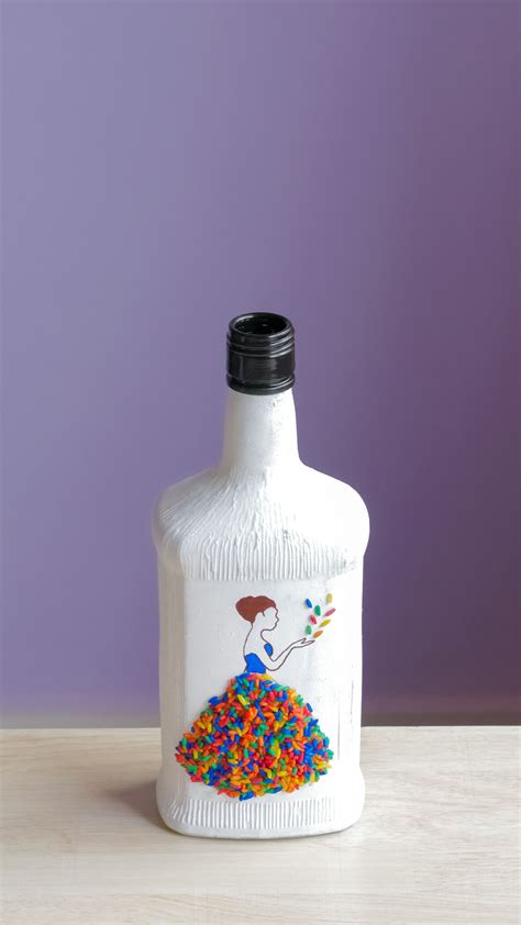 Bottle Art - using rice | Bottle art, Glass bottles art, Hand painted ...