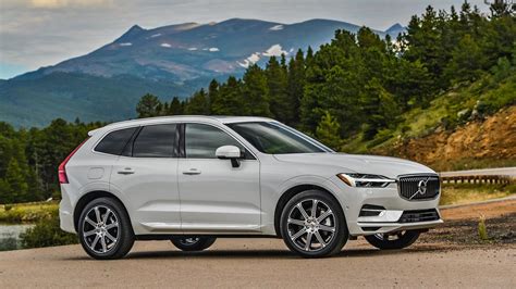 2018 Volvo XC60 T8 Review: Performance And Green In One