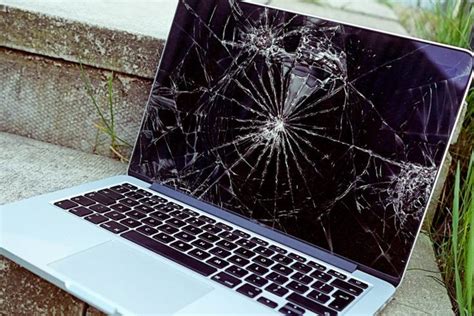 How To Repair a Damaged Laptop Screen of Laptop? | Laptop screen repair ...