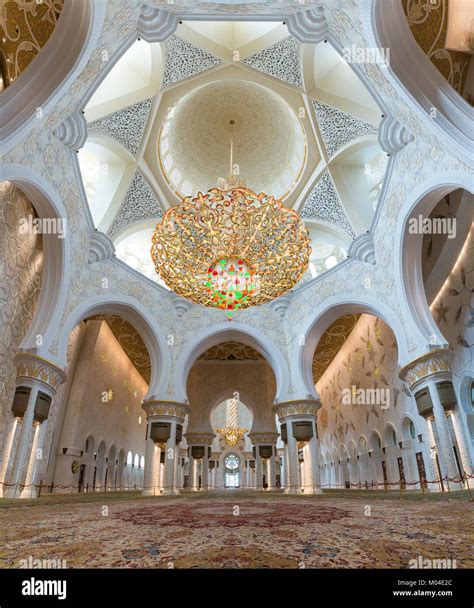 The architecture of the interior of the Sheikh Zayed Grand Mosque in ...