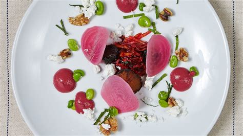 Top Chefs Share Their 10 Food Presentation and Plating Techniques ...