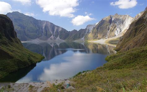 Mount Pinatubo | Description, Eruption, Deaths, Map, & Facts | Britannica