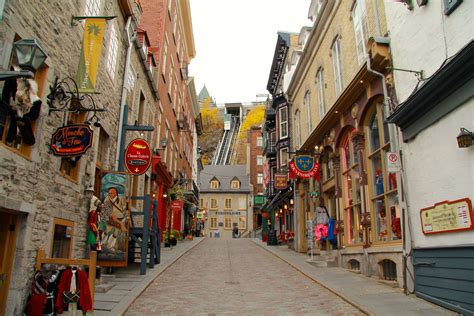 Rue Sous le Fort, Old Quebec City | Quebec city, Montreal quebec, Old ...