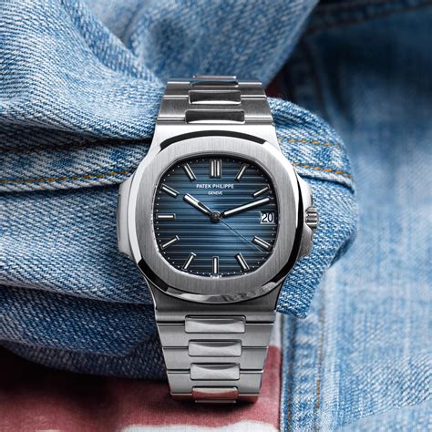 Pour une excursion dune journée Intention Maire patek philippe nautilus ...