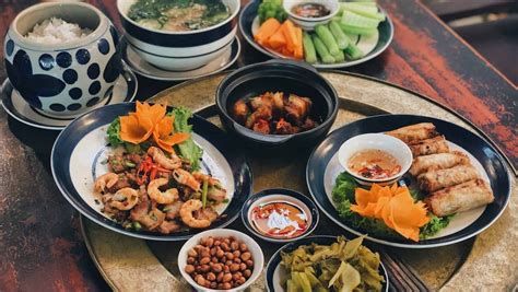 Vietnamese family dinner: Facts and an insight into customs