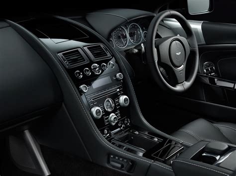 Cars: Aston Martin DB9 Interior