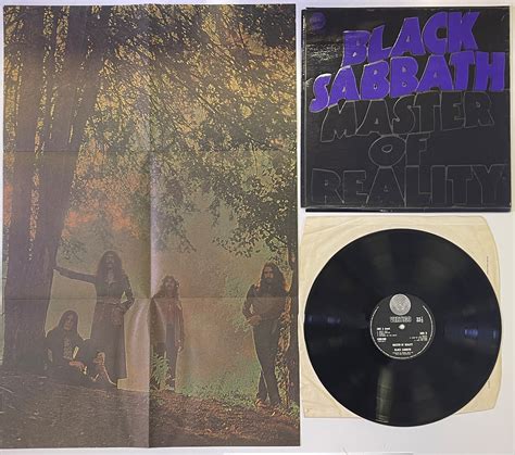 Lot 24 - BLACK SABBATH - MASTER OF REALITY LP