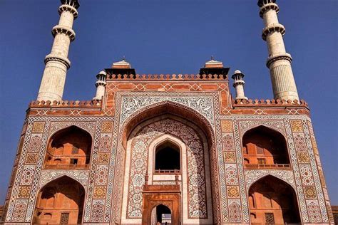 Sikandra Fort Agra: Entry fee, Best time to Visit, Photos & Reviews