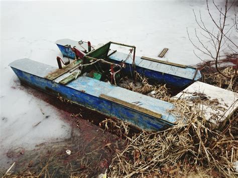 Premium Photo | Abandoned boat