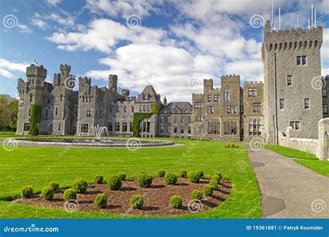 Ashford castle and gardens stock image. Image of eire - 19361881