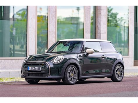 2023 MINI Electric Hardtop Prices, Reviews, & Pictures | U.S. News